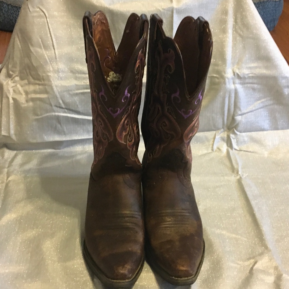 Ladies Justin brown and pink stitch cowgirl boots size 7/5 B